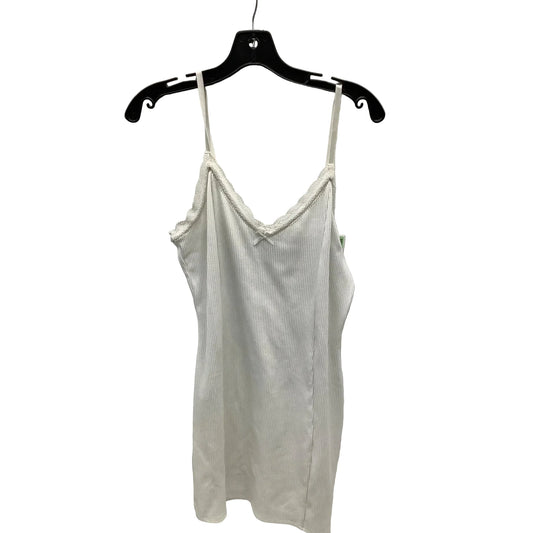 Dress Casual Short By Divided In White, Size: L