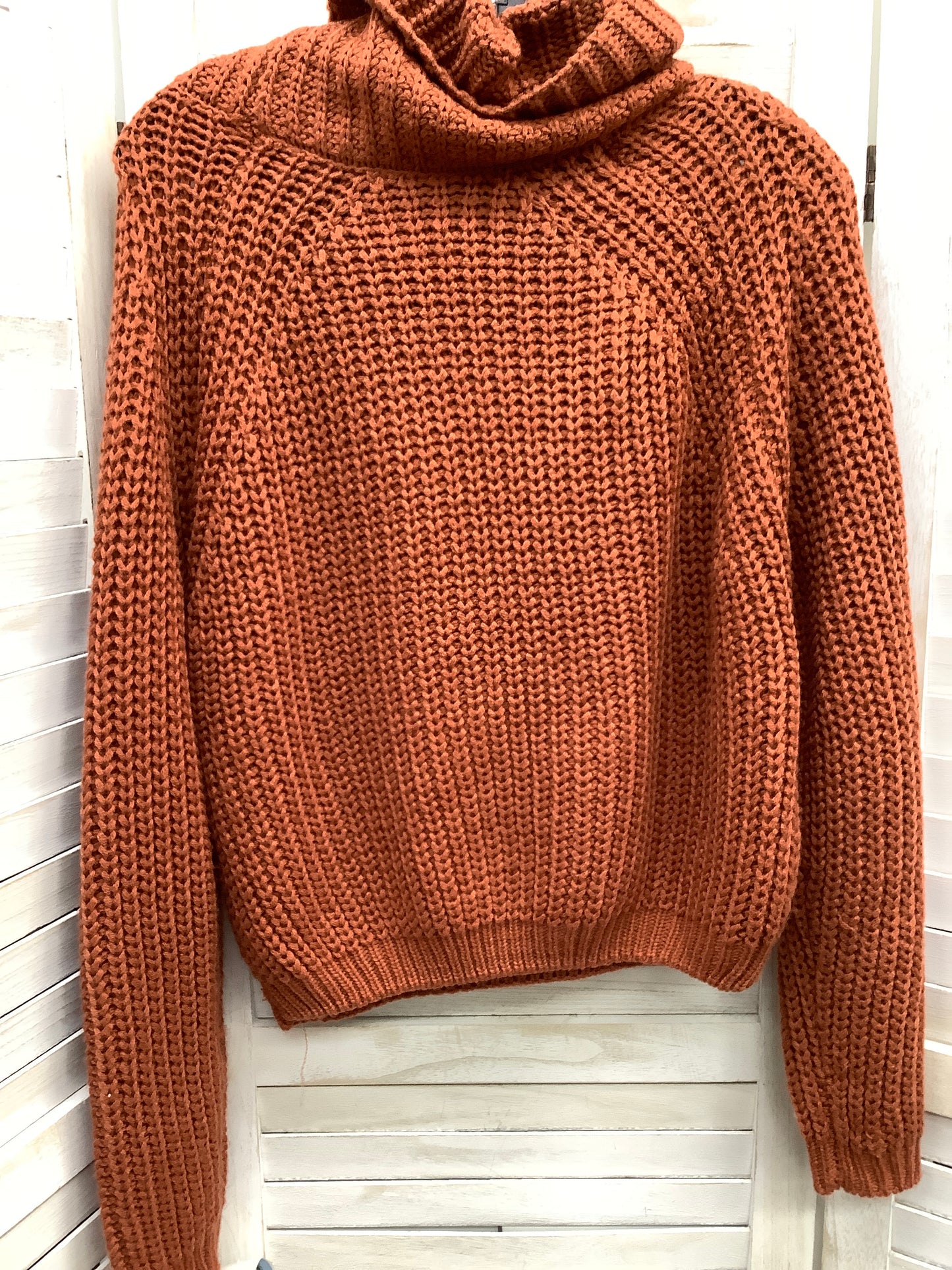 Sweater By Clothes Mentor  Size: Xs