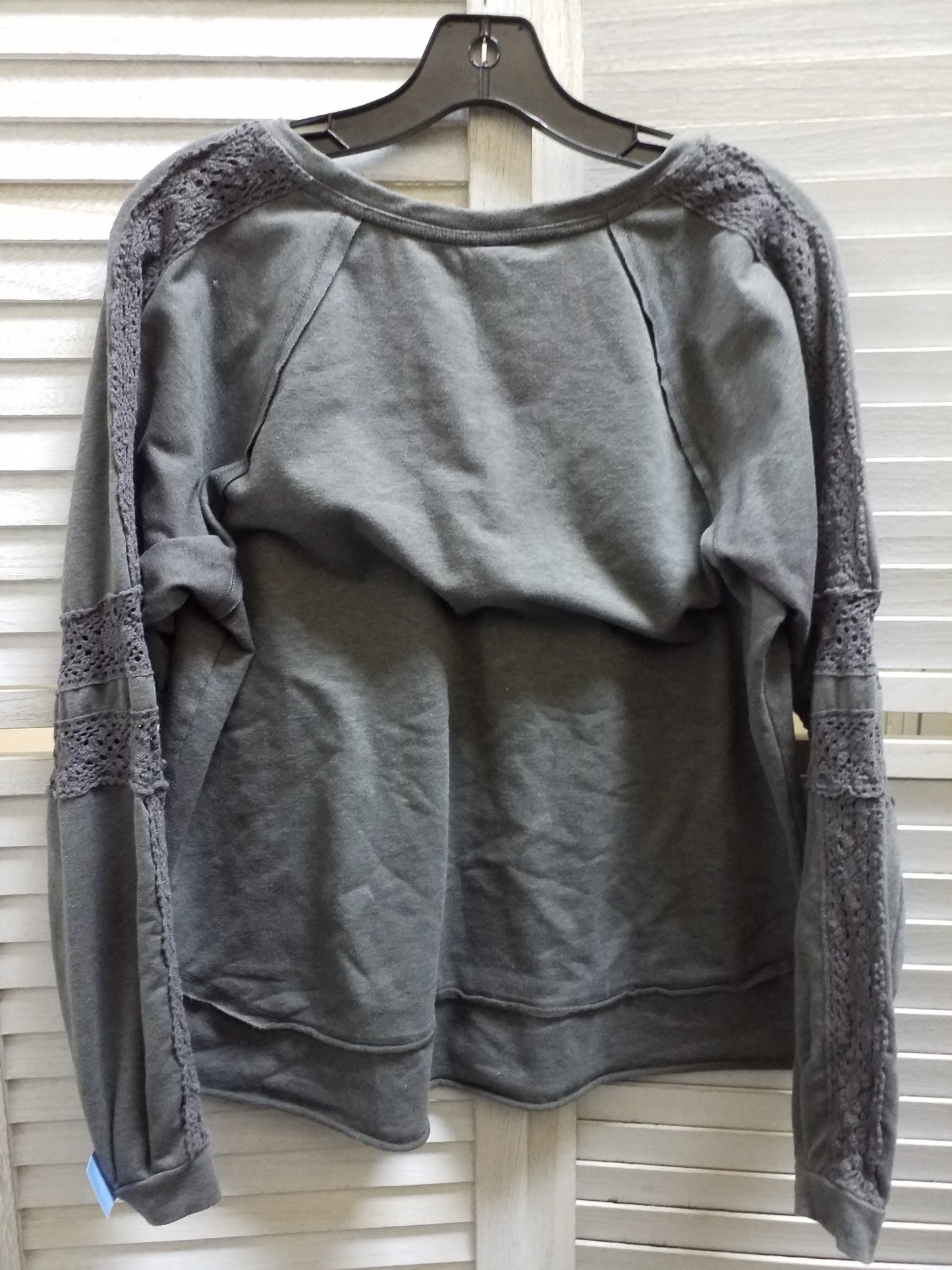 Sweatshirt Crewneck By Knox Rose  Size: L