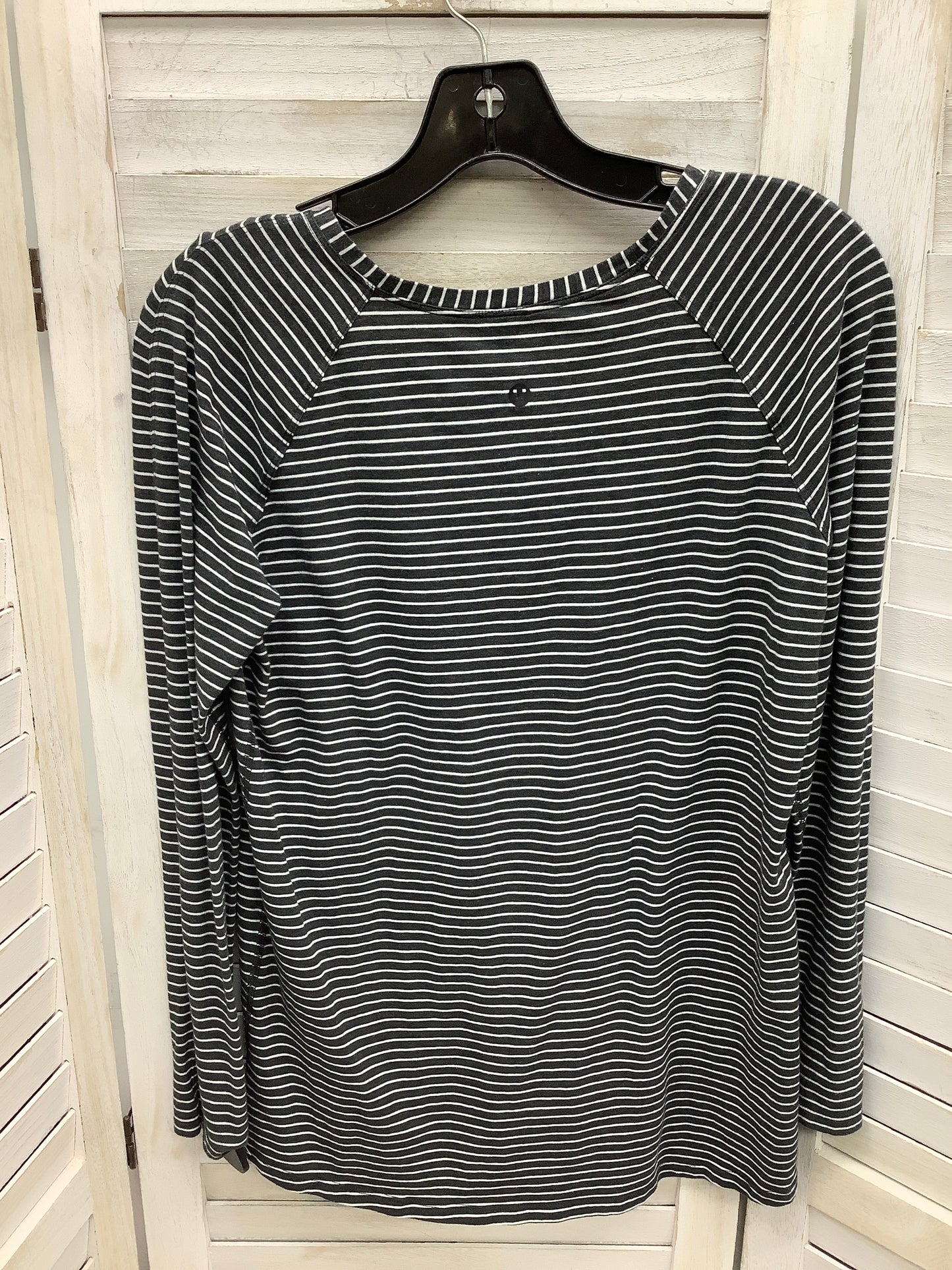 Athletic Top Long Sleeve Collar By Lululemon  Size: 6