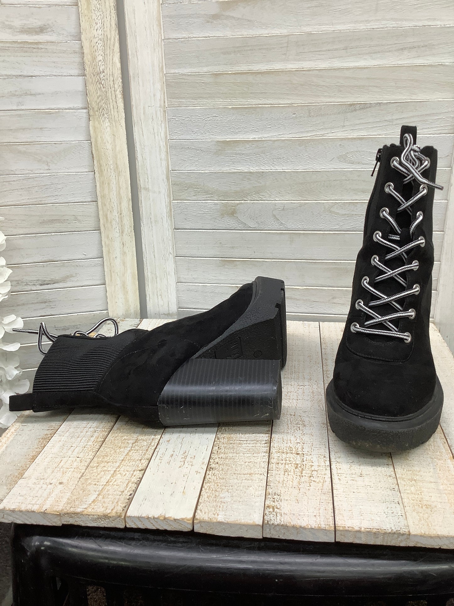 Boots Ankle Heels By Clothes Mentor  Size: 8