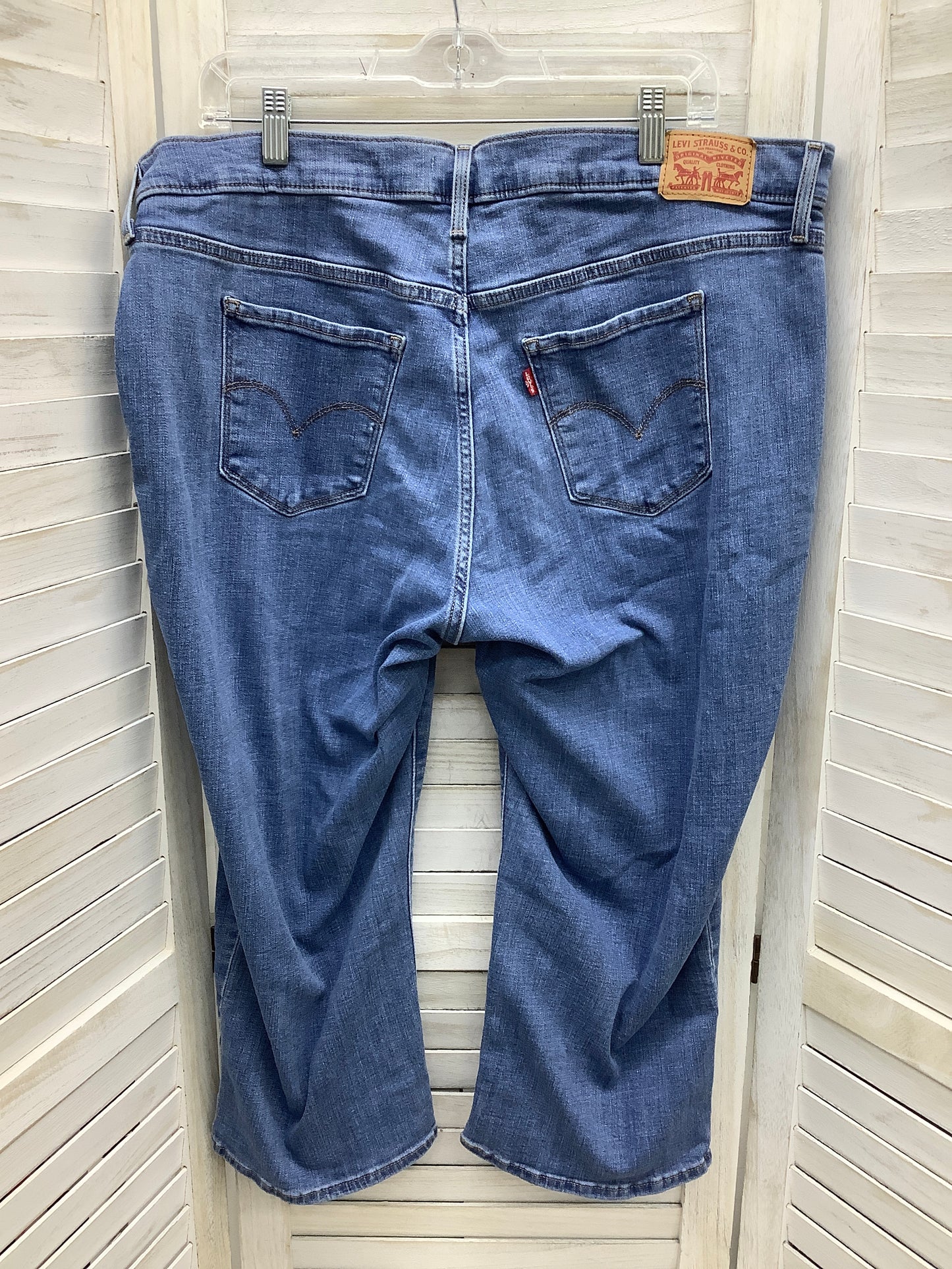 Capris By Levis  Size: 20