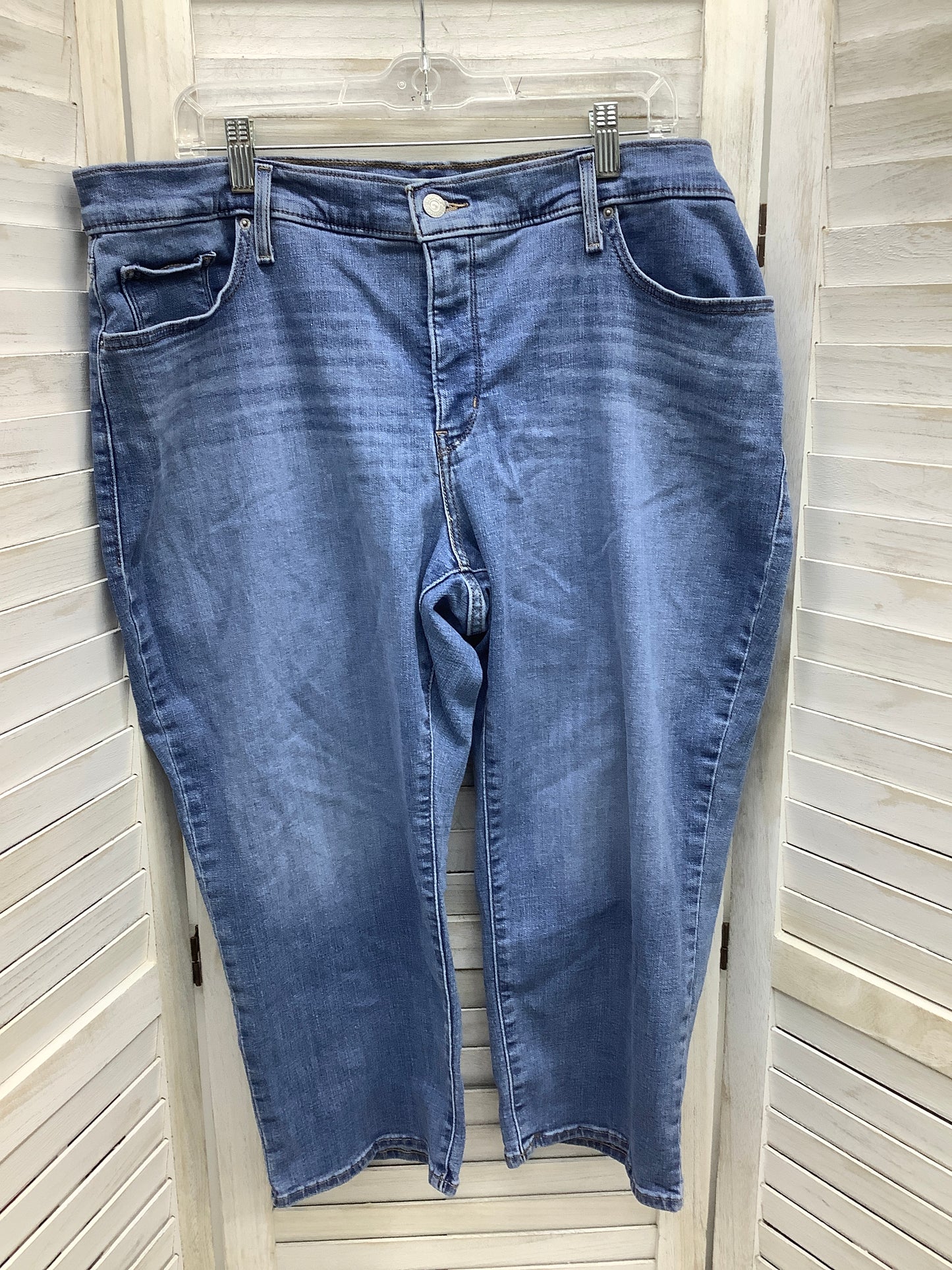 Capris By Levis  Size: 20