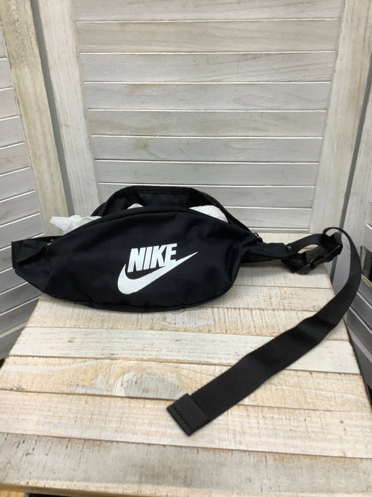 Belt Bag By Nike  Size: Medium